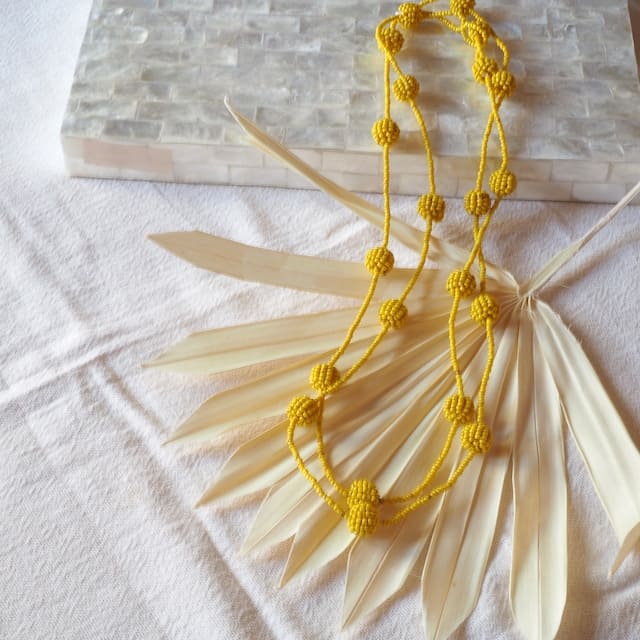 AMEdama necklace   simple yellow 3way  beads