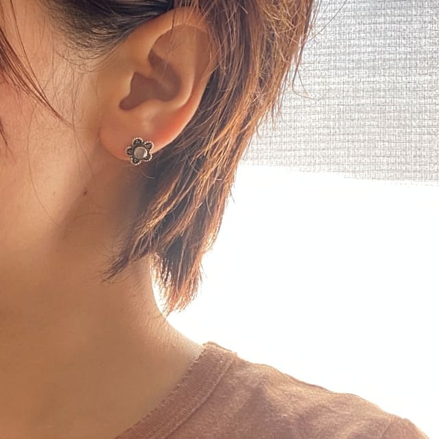 ?LuUna silver?　flower  rose quartz   silver925ピアス