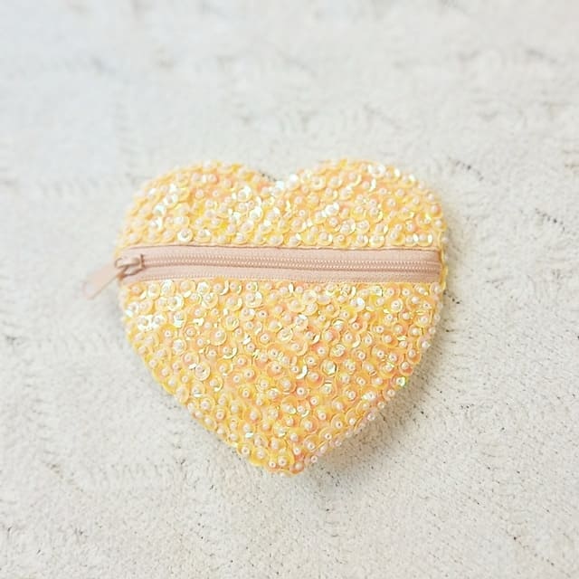 ?Happy Valentine? Jewelry スパンコールハートポーチ　クリーム