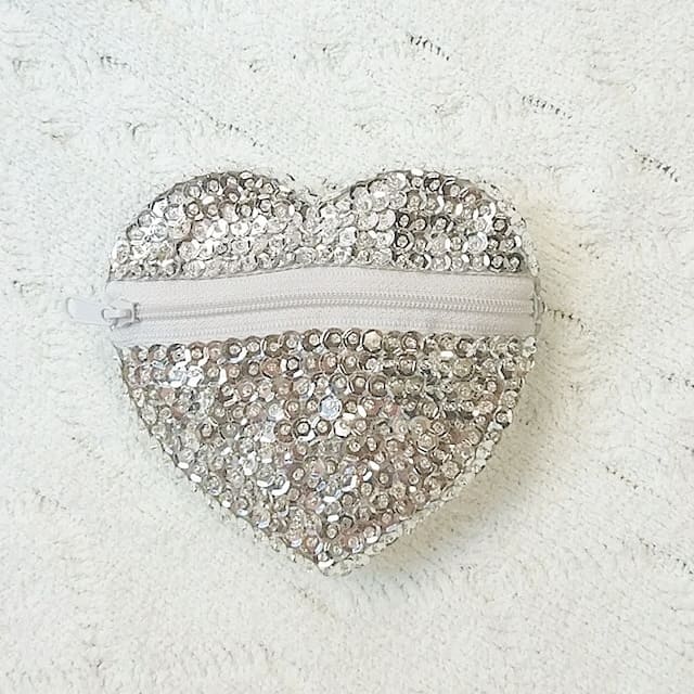 ?Happy Valentine? Jewelry スパンコールハートポーチ　シャンパンシルバー