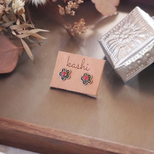 ?LuUna silver?　flower  red coral   silver925ピアス